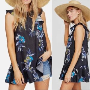 Free People summer in Tulum Black Floral Print Ruffle tunic top XS linen blend‎